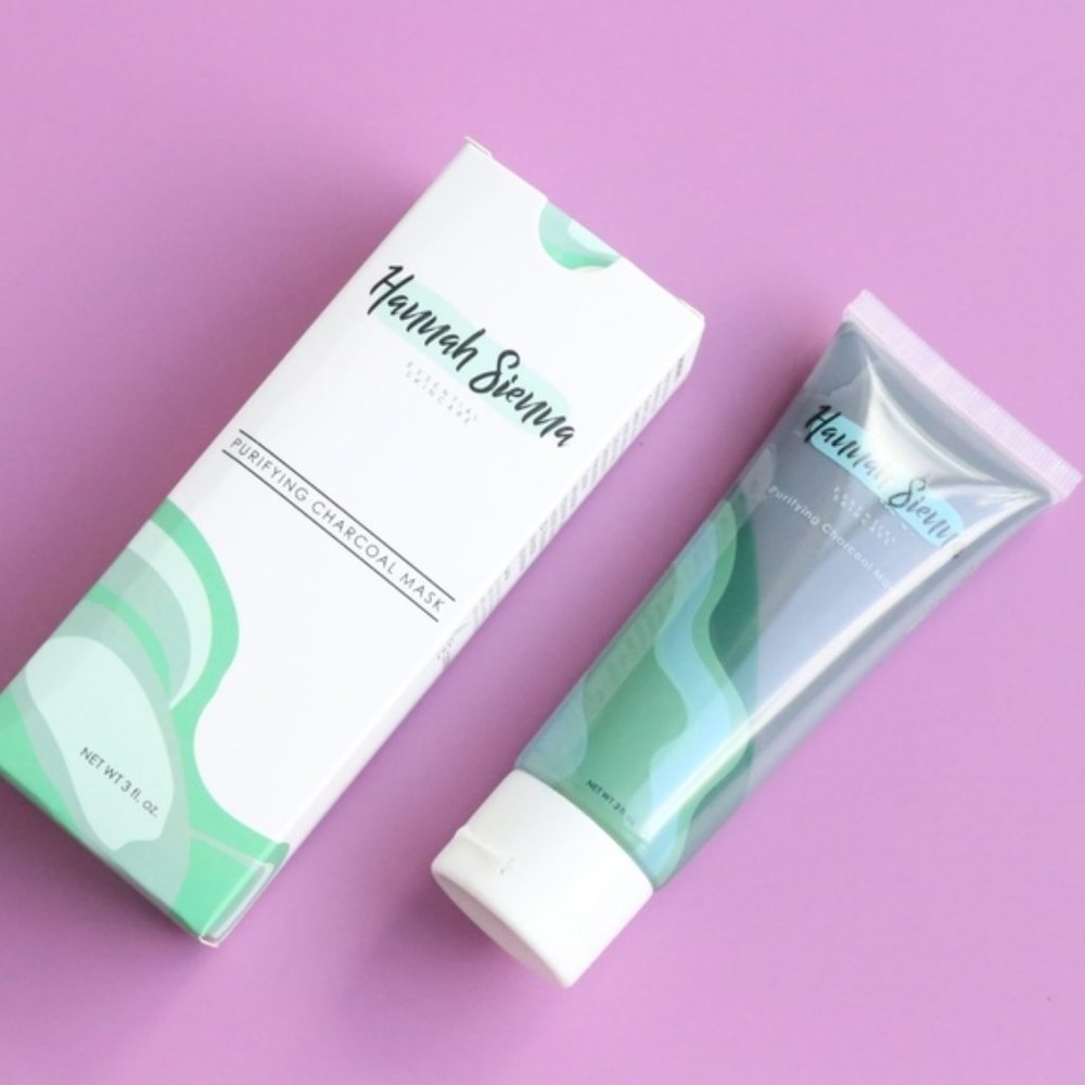 Hannah Sienna purifying charcoal mask
